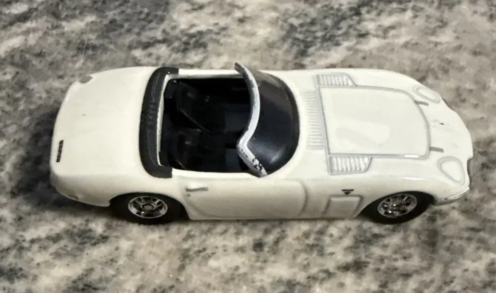 2023 Hot Wheels James Bond 007 You Only Live Twice Toyota 2000GT Roadster 1:64